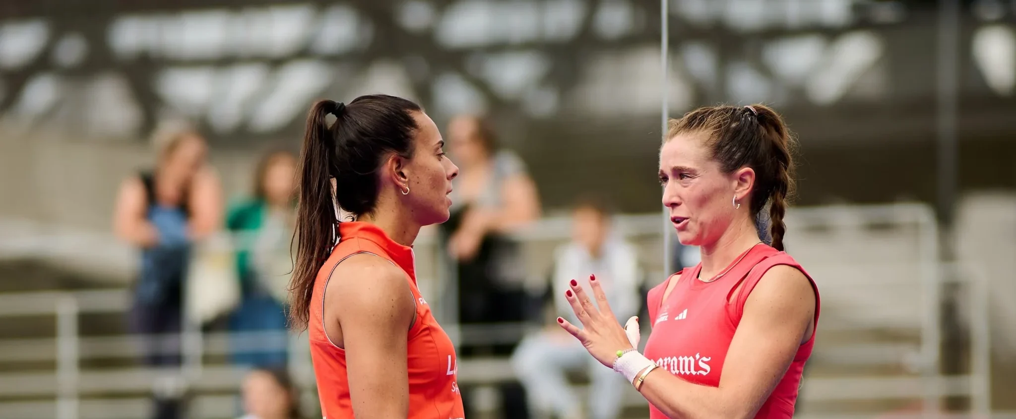 Sofia Araújo e Marta Ortega avançam em Roterdão e voltam a medir forças com Paula Josemaría e Bea González